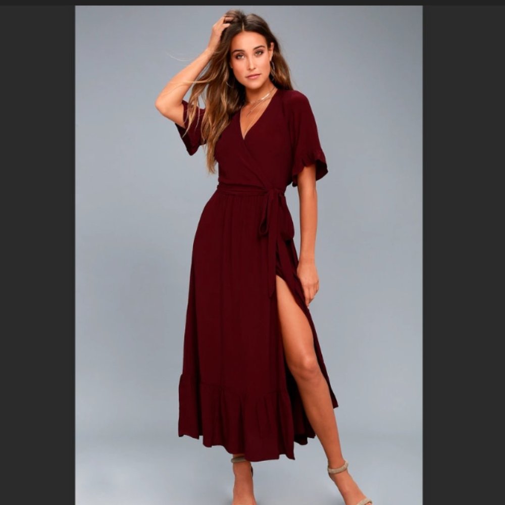 Lulus Burgundy Maxi Dress NWOT Size M